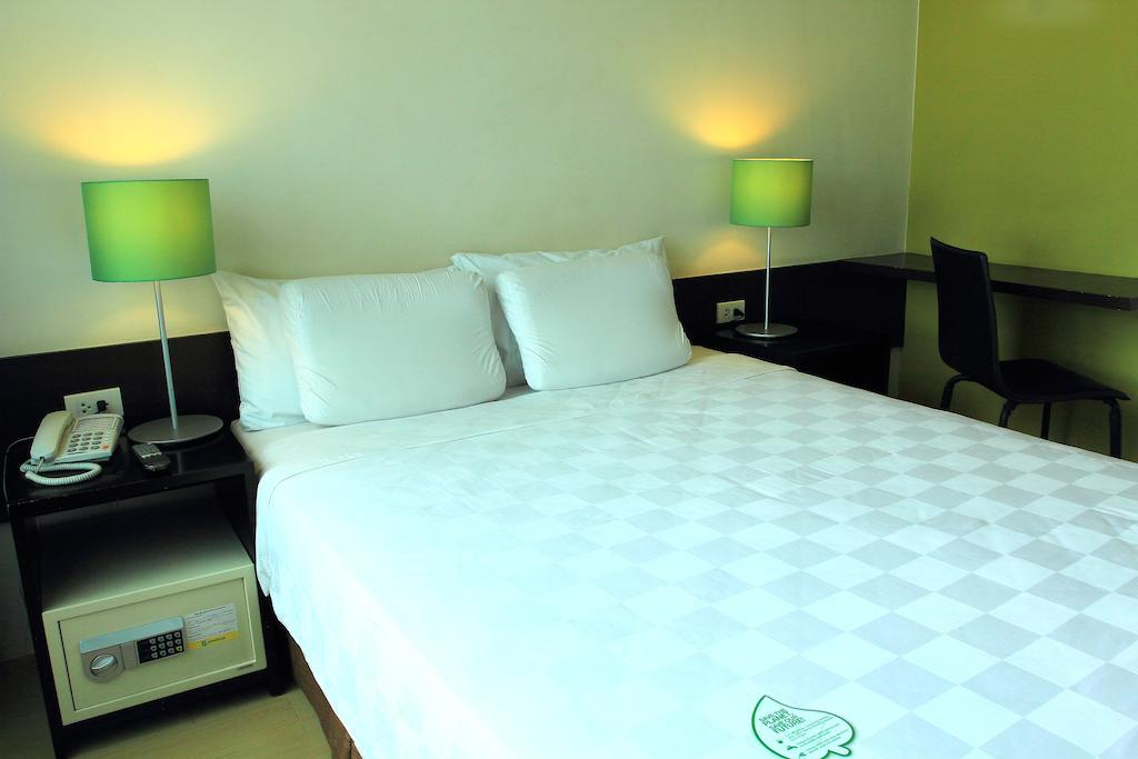 Go Hotels Plus Mandaluyong Cameră foto