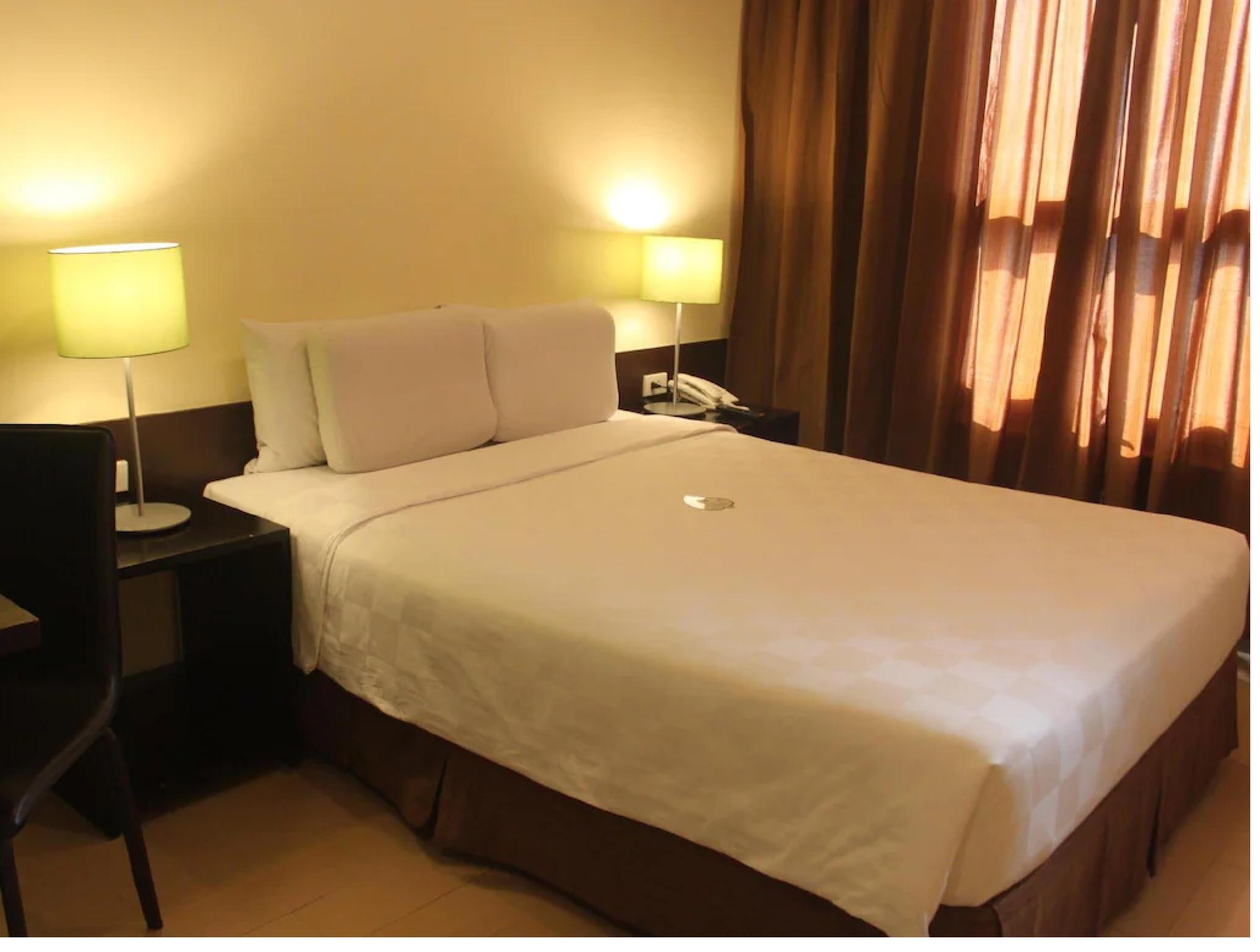 Go Hotels Plus Mandaluyong Exterior foto