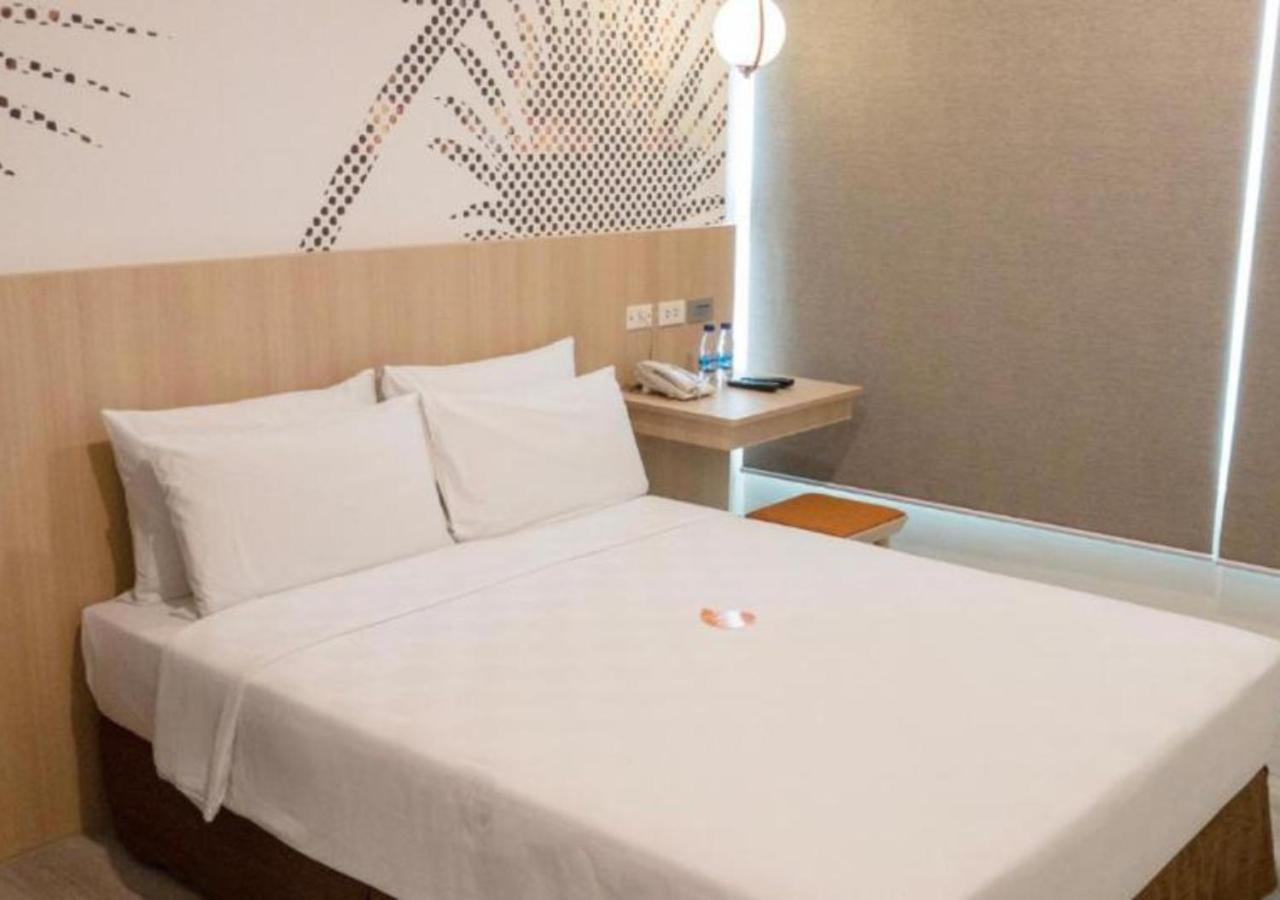 Go Hotels Plus Mandaluyong Exterior foto