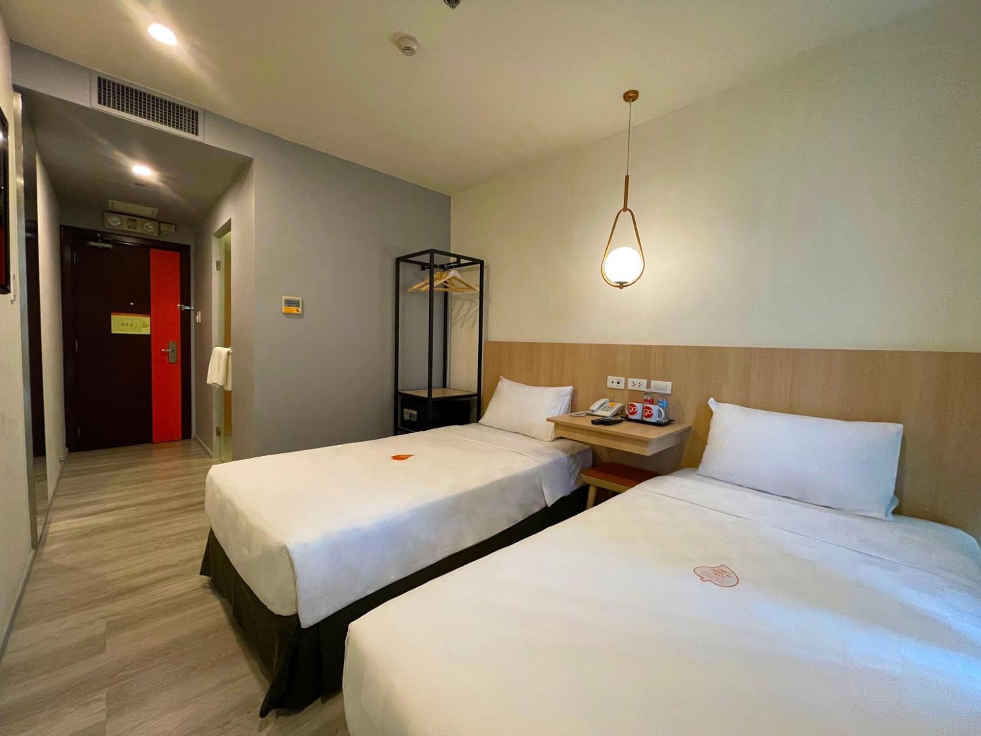 Go Hotels Plus Mandaluyong Exterior foto