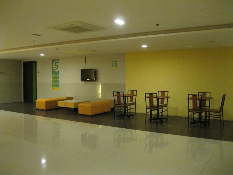 Go Hotels Plus Mandaluyong Exterior foto