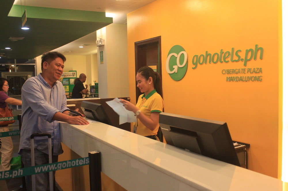 Go Hotels Plus Mandaluyong Exterior foto